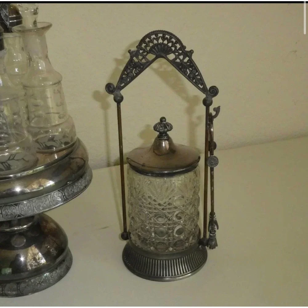 Wm Rogers Mfg Co antique silver